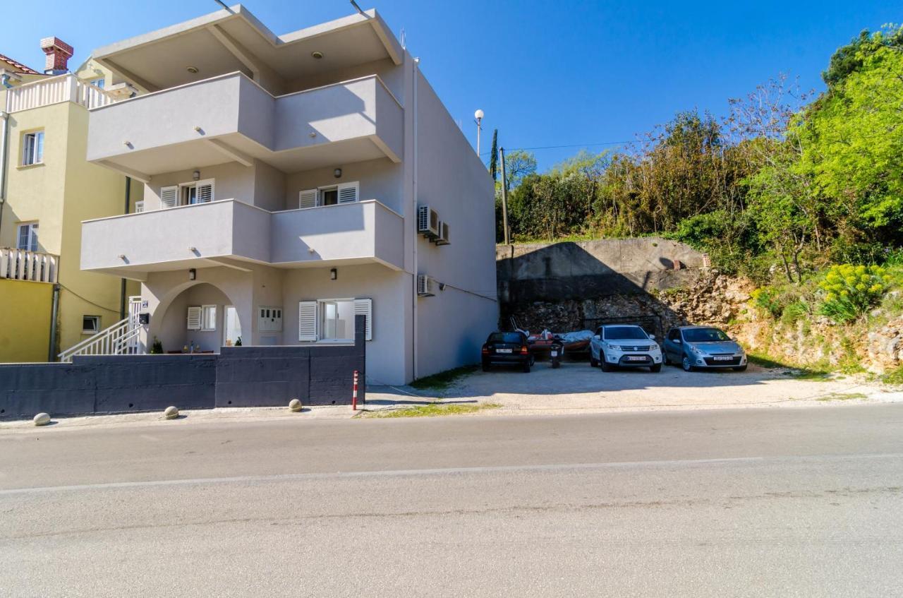 Apartment Amabilis Mlini Luaran gambar