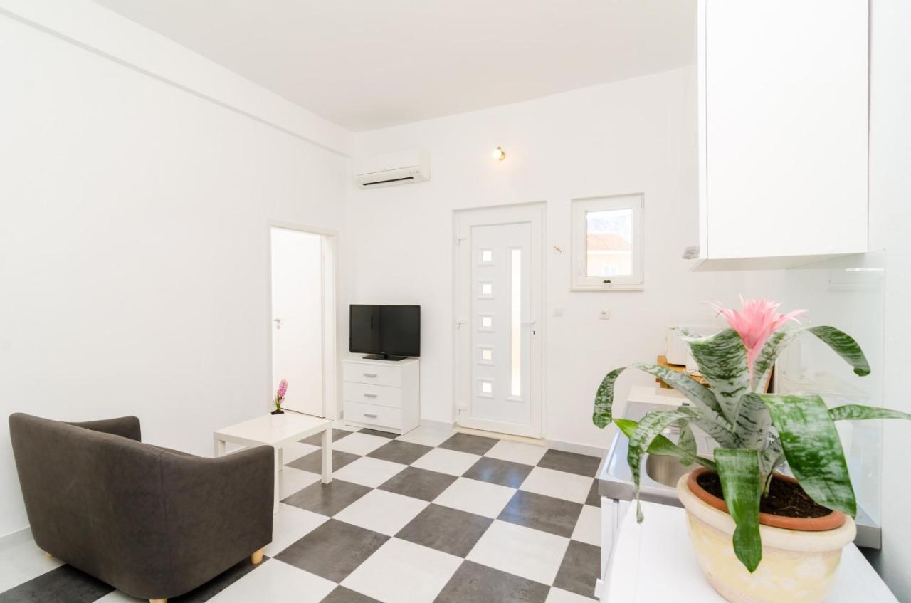 Apartment Amabilis Mlini Luaran gambar