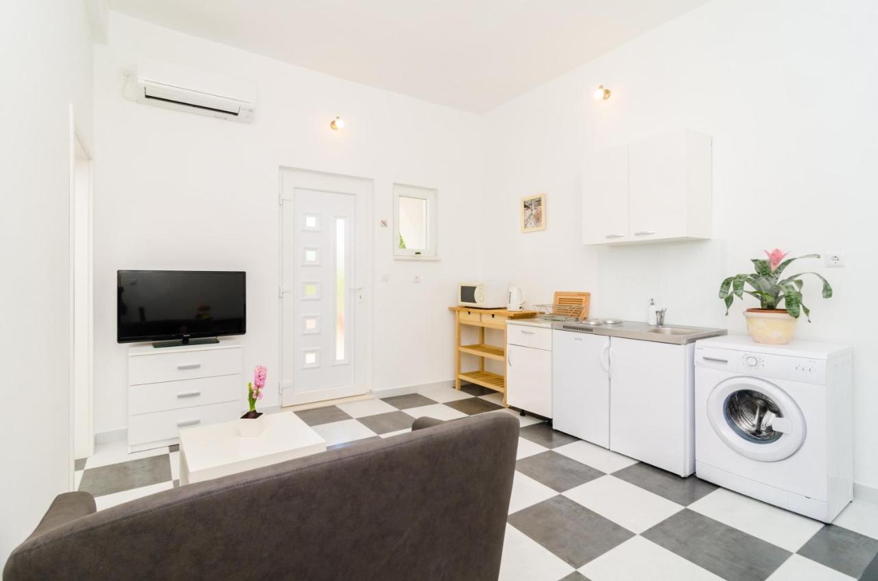 Apartment Amabilis Mlini Luaran gambar
